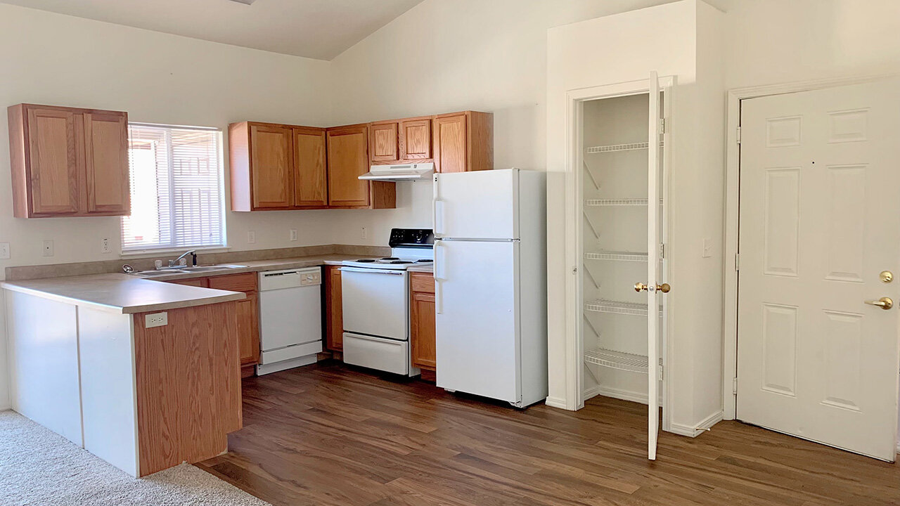 Green Grove Apartments Neighborhood